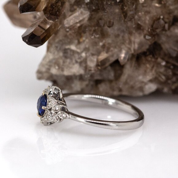 AAA Ceylon Sapphire Ring in 14K Solid Gold with Natural Diamonds - Picture 9 of 12